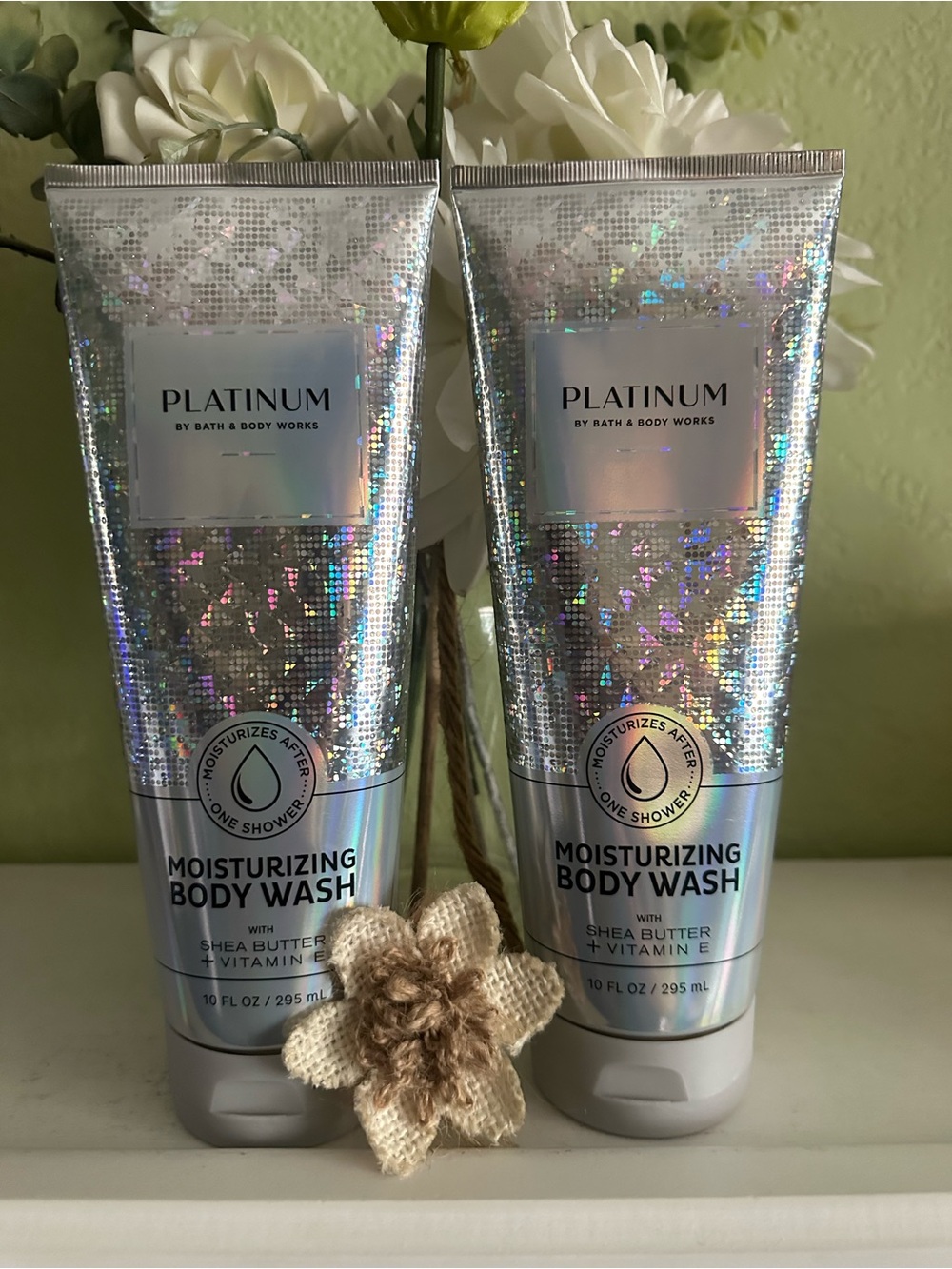 Bath & Body Works Platinum Moisturizing Body Wash - Silver Holographic